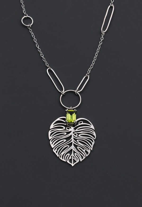 Monstera and Petridot Necklace