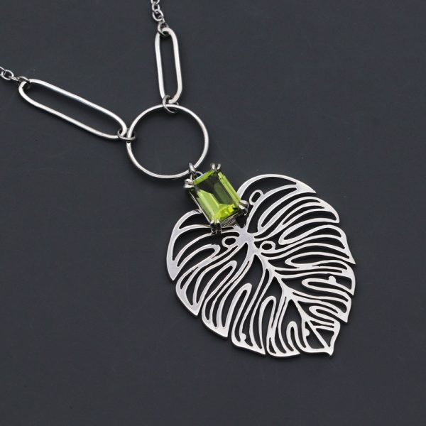 Monstera and Petridot Necklace