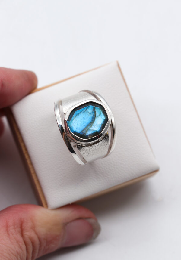 Sterling Silver Labradorite Leaf Ring